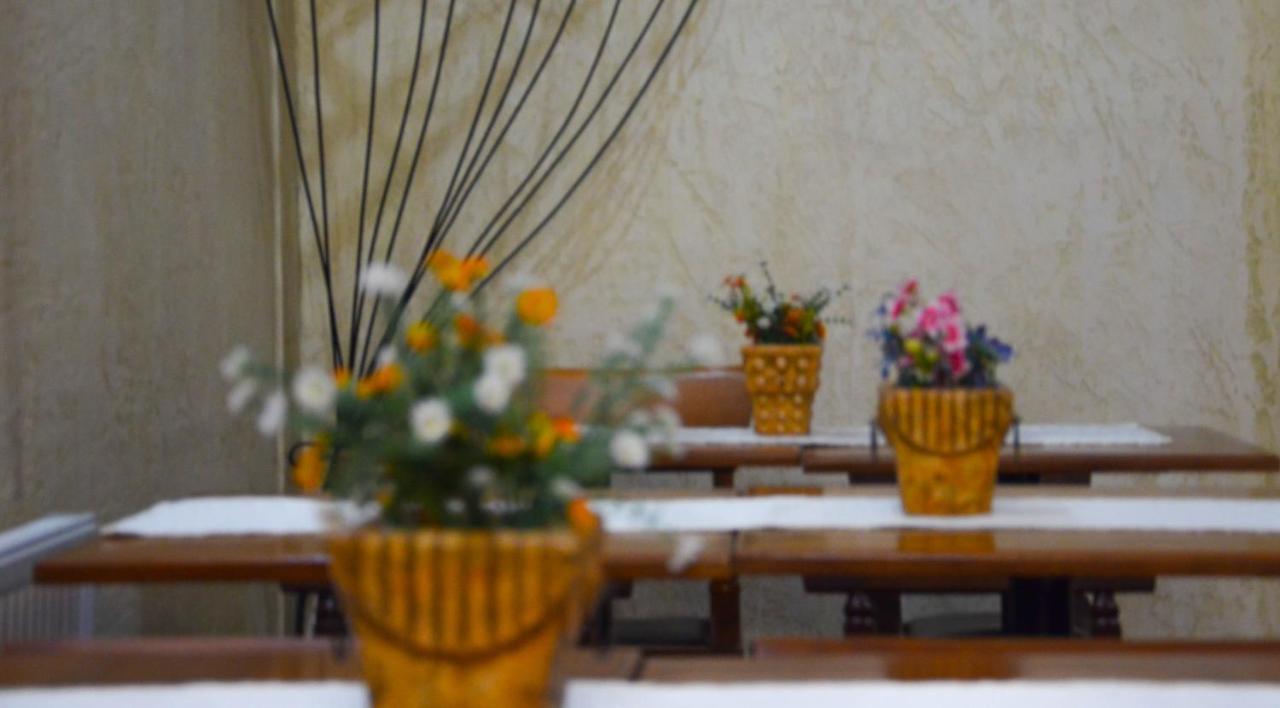 Hotel Dikran Los Ángeles Dış mekan fotoğraf